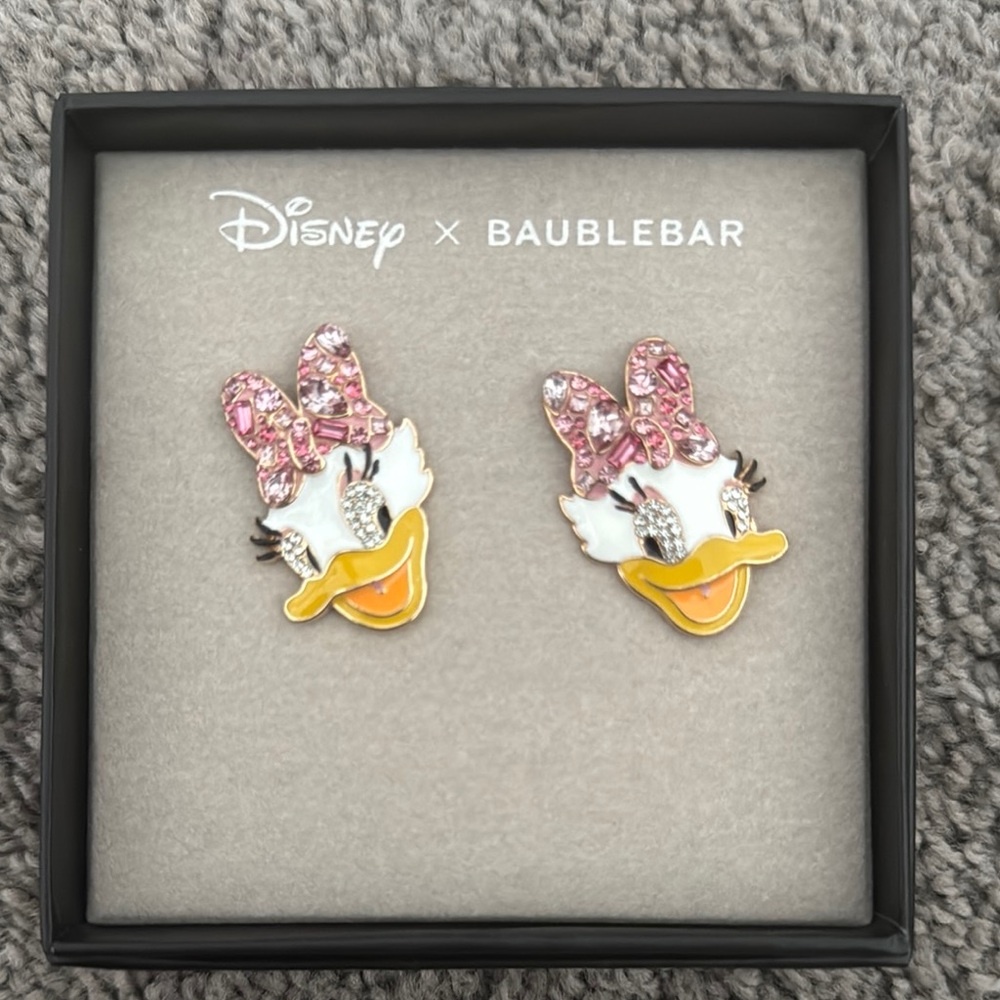 Disney x BaubleBar Daisy Earrings